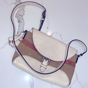 ✨Authentic Burberry Crossbody✨